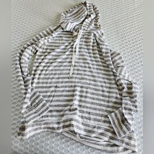 Market & Spruce Hooded Knit Top